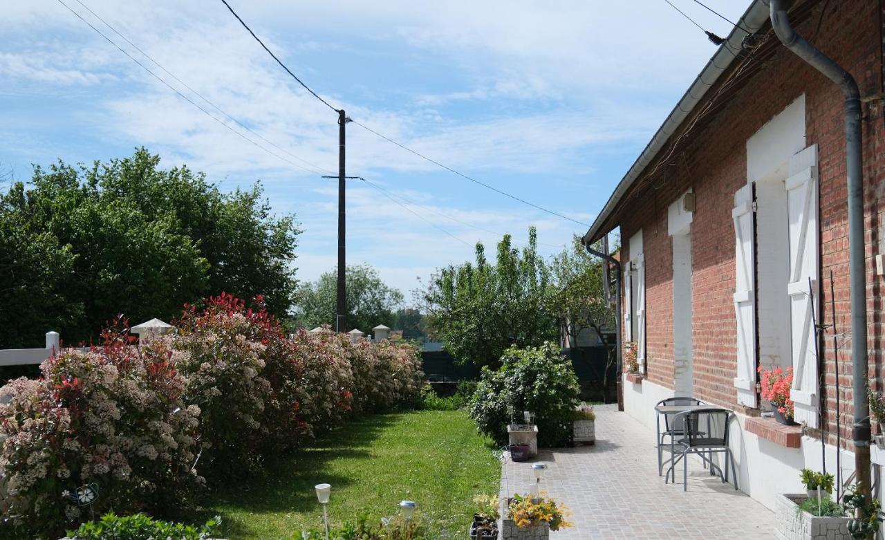 La Maison De Maria Folembray Exterior photo